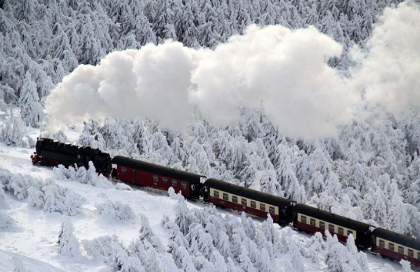 Dans quel train peut encore monter Emmanuel Macron ?